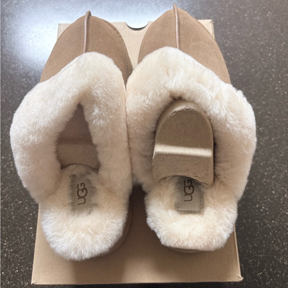 UGG Women's Cozy Tan and Cream Slippers